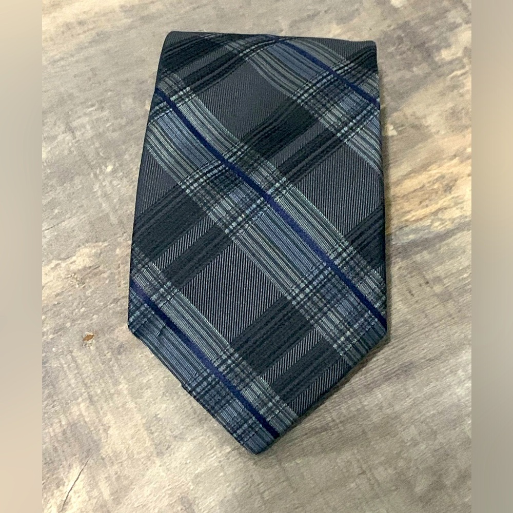 Elie Tahari Shades of Blues & Grays Plaids Geometric Silk Tie